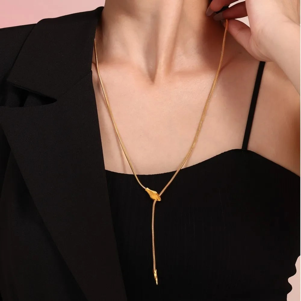 Serpente Necklace