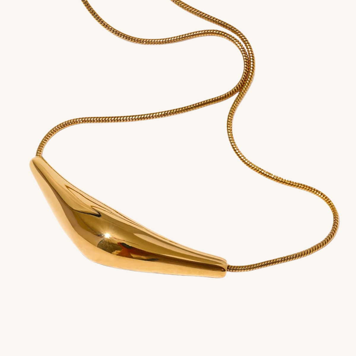 Sola Necklace