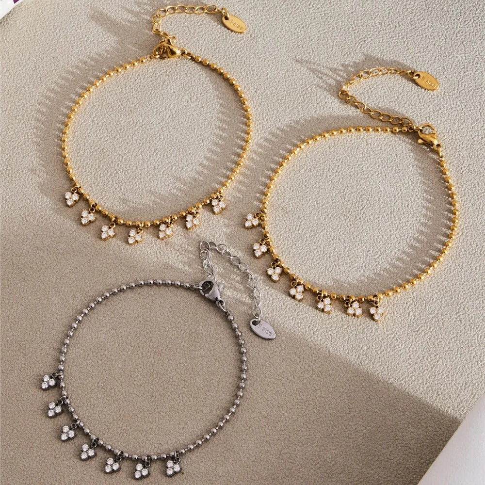 The Chiara Set