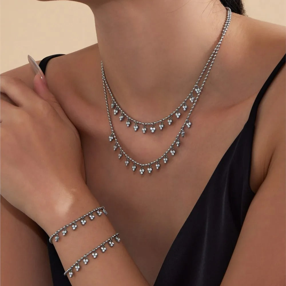 The Chiara Set